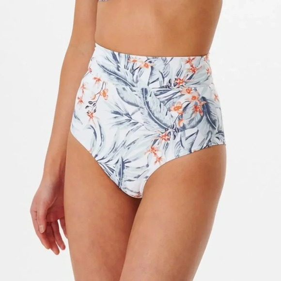 Rip Curl Diamond Bay D-DD Bikini Top & Cheeky Hi Pant - Picture 11 of 13